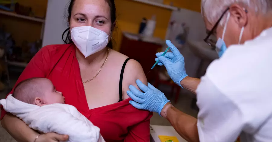 Сроки повторной вакцинации в Украине просрочили около 110 тысяч человек