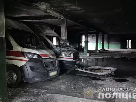 В Краматорске сгорело 10 автомобилей скорой помощи