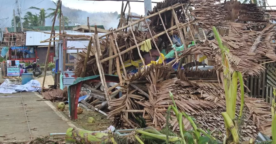 Через смертоносний тайфун Раї на Філіппінах загинули більше двохсот людей