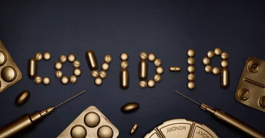 США одобрили первые таблетки от COVID-19 стоимостью 700 долларов за курс