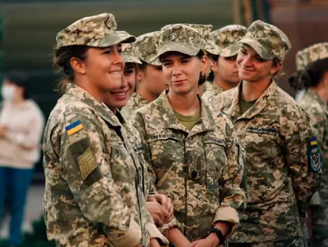 Главнокомандующий ВСУ: На военные сборы женщин будут отправлять только по желанию