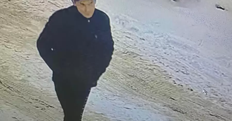 На Прикарпатье подозреваемый сбежал из здания суда. Полиция просит помощи в поисках