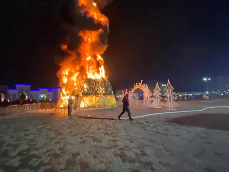 У Казахстані новорічна ялинка згоріла в перші 20 хвилин після бою курантів