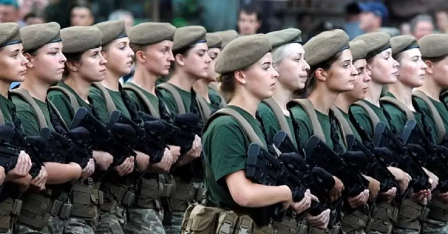 Міноборони скорочує список професій жінок, які мають стати на військовий облік