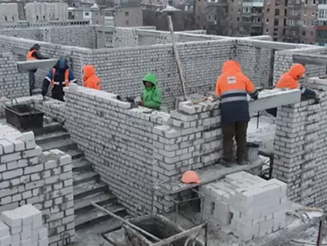 В Краматорске по программе «Большая стройка» возводят многоэтажку для переселенцев