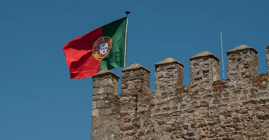 Португалія скасовує тести на коронавірус для вакцинованих туристів