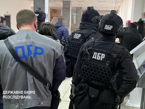 Следователи ГБР пришли с обысками в Криворожский горсовет