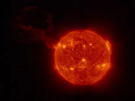 Апарат Solar Orbiter зробив фото найбільшого сонячного спалаху