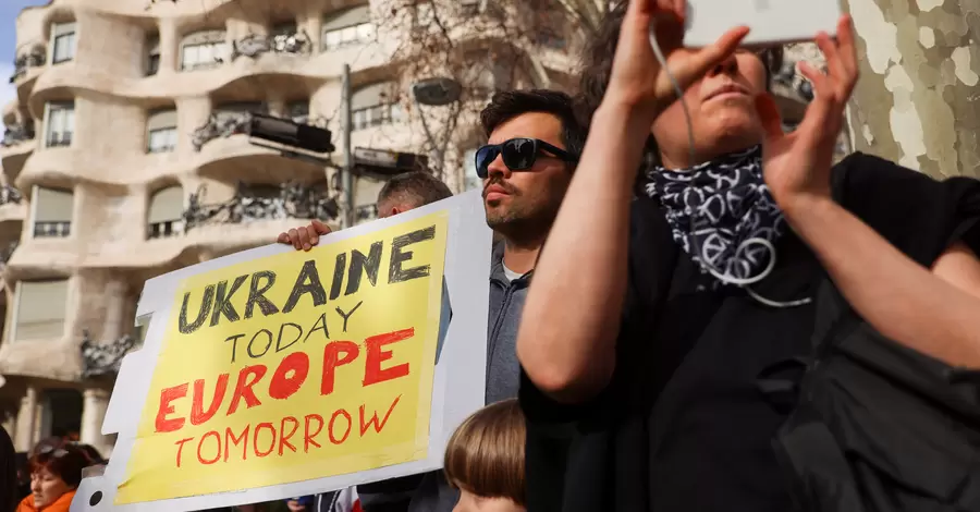 У світі відбуваються мітинги проти російського вторгнення в Україну