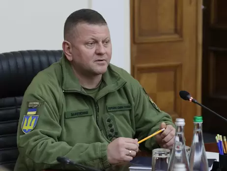 Головнокомандувач ЗСУ: Російські колони можуть йти під українським прапором