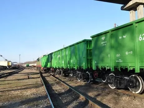 Укрзалізниця націоналізує 15 тисяч російських вагонів