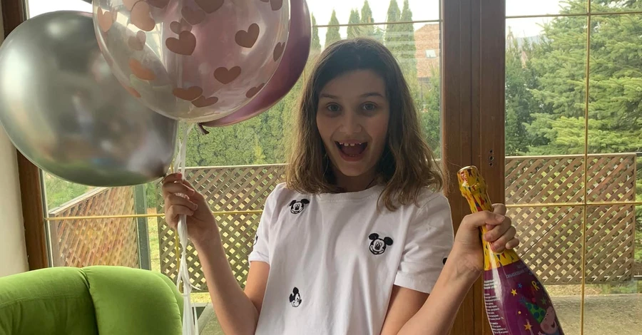 Анастасия Приходько подарила дочери на 12-летие игрушку-обнимашку: Успокаивает во время сирен