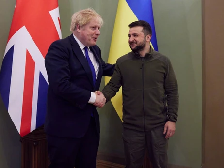 Після зустрічі із Зеленським у Києві Джонсон заявив про нові поставки зброї від Британії
