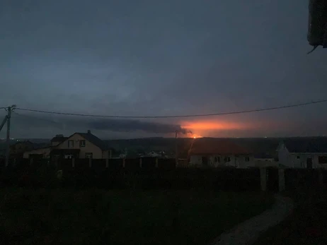 Російські користувачі повідомили про нічні вибухи у Білгороді, Воронежі та Курську (оновлено)
