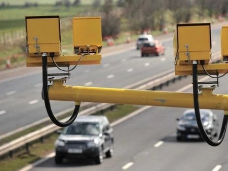 На дорогах України знову запрацюють камери автоматичної фіксації швидкості