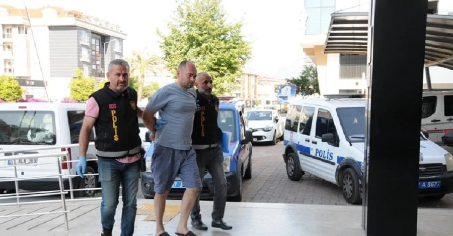 У Туреччині суд заарештував екс-депутата Харківської міськради, який убив своїх двох дітей