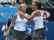 Сестры Бондаренко вышли в полуфинал в парном разряде теннисного турнира 