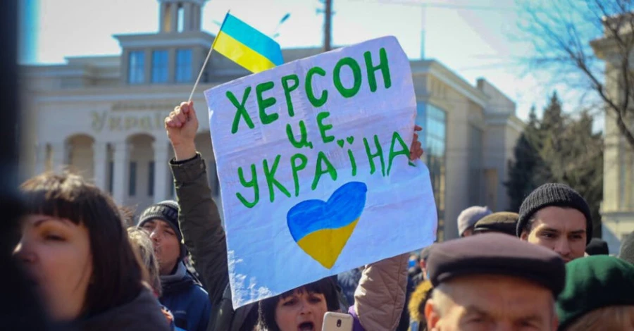 Херсон: перехід на рублі та евакуація до Криму за космічними цінами