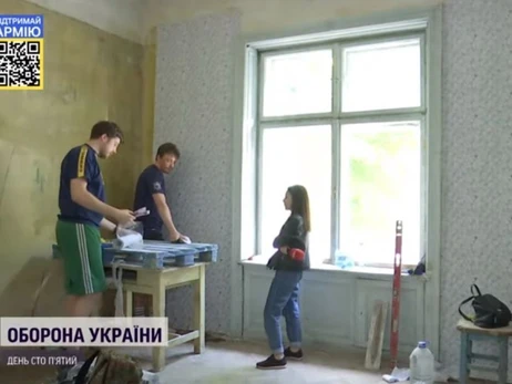 На Буковине волонтеры восстановили столетнее здание, чтобы заселить беженцев