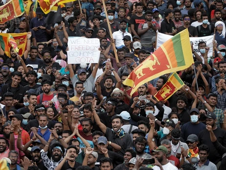 Під час масових протестів на Шрі-Ланці постраждали понад сотні людей