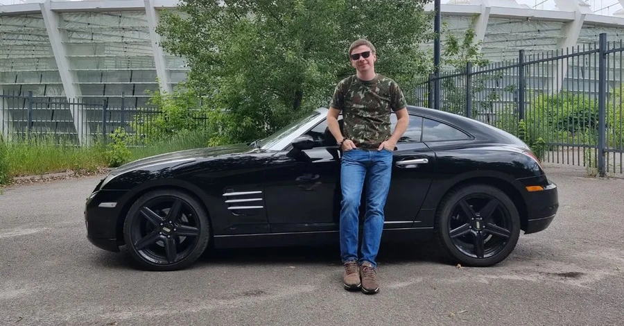 Комаров продал свой раритетный автомобиль на аукционе за 1 миллион гривен