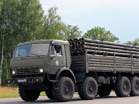На Запоріжжі російська вантажівка розчавила легковик з людьми