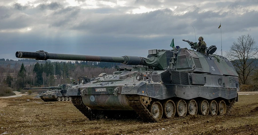 Германия одобрила продажу Украине 100 артиллерийских установок Panzerhaubitze 2000