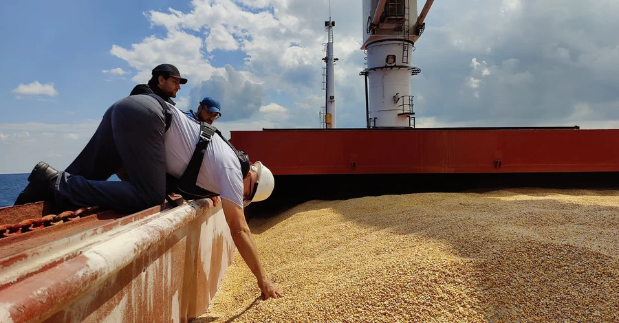 Судно с украинской кукурузой прошло проверку в Стамбуле и направится в Ливан