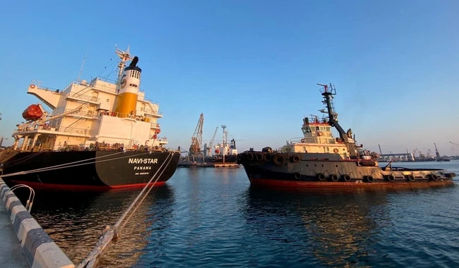 Из портов Одессы и Черноморска вышли три судна