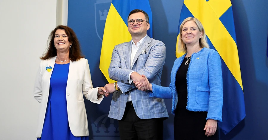 Кулебу у Швеції зустріли з мільярдом крон допомоги Україні