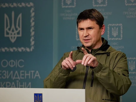 Подоляк: Україна розробляє евакуаційні маршрути для жителів Криму