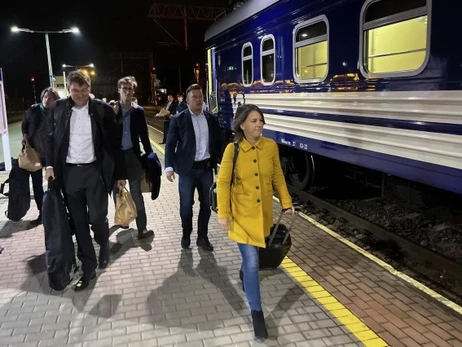Глава МЗС Німеччини Бербок прибула до Києва з візитом