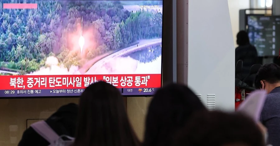 КНДР запустила в сторону Японского моря две баллистические ракеты
