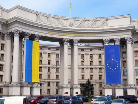 МЗС: Від громадянства України хочуть відмовитися 3 тисячі осіб, які проживають за кордоном