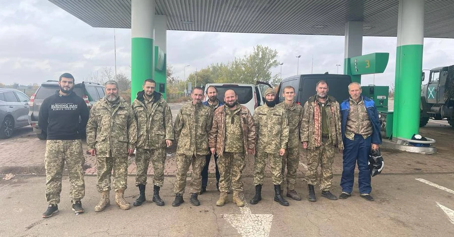 Україна повернула з полону 10 військовослужбовців та тіло американського добровольця