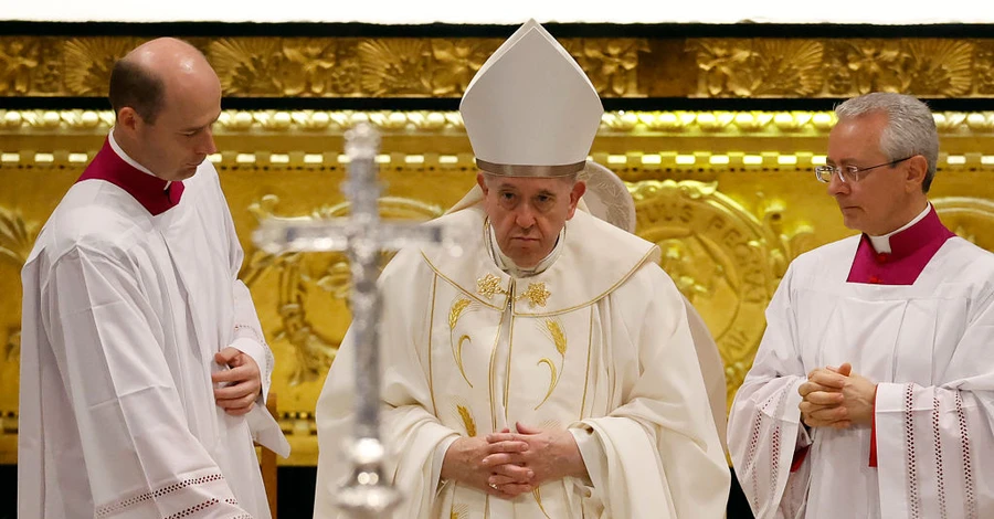 Папа Римский заявил, что войну нельзя закончить с помощью оружия и призвал к диалогу