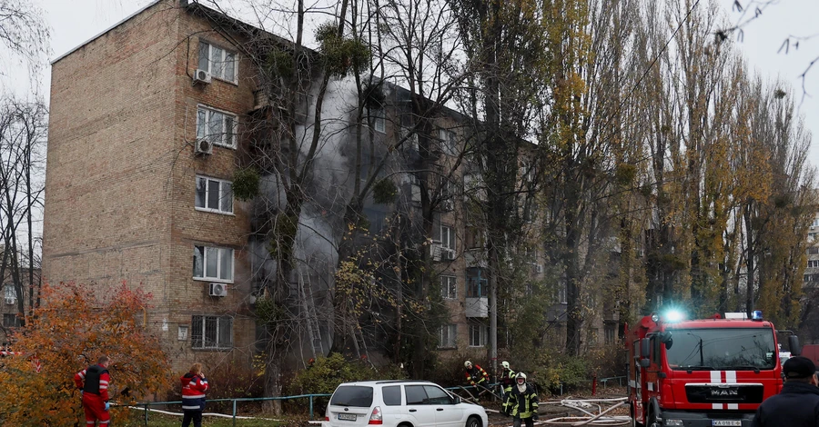 Ракетный обстрел Украины: в Киеве попадание в жилые дома, часть городов без света
