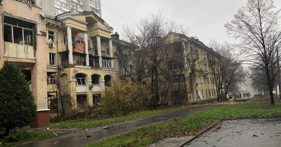 Зеленський показав відео ракетного удару по Дніпру, в якому постраждало 14 людей 