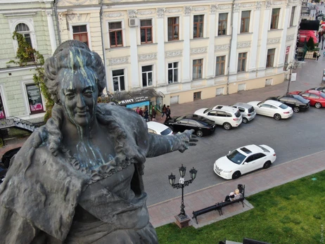 Одесский горсовет одобрил снос памятника Екатерине, но это еще не конец эпопеи