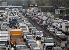 В Киеве образовалась 14-километровая пробка 