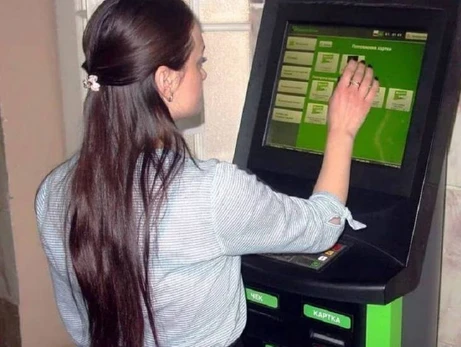 Как вернуть деньги из банкомата или терминала при выключении света: пошаговые действия