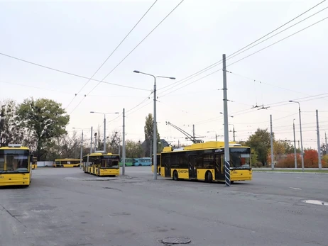 КГГА: Автобусы будут максимально заменять электротранспорт на протяжении всей зимы
