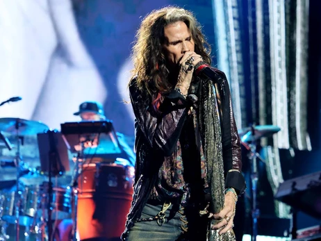 Соліста Aerosmith Стівена Тайлера звинуватила у зґвалтуванні колишня співмешканка