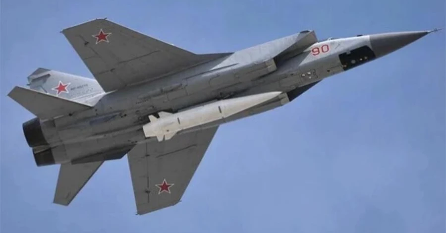 По всей Украине объявили воздушную тревогу: россияне подняли авиацию в Беларуси