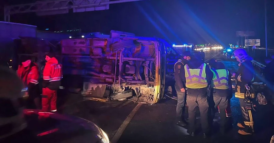 Кількість постраждалих у ДТП з рейсовим автобусом біля Львова зросла до 36 осіб