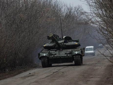 Андрющенко: Росіяни завезли до Маріуполя танки, говорять про наступ на Запоріжжя