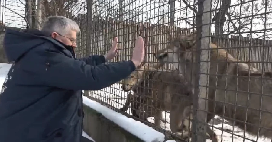 Директор одесского зоопарка оригинально поздравил украинцев с Днем влюбленных