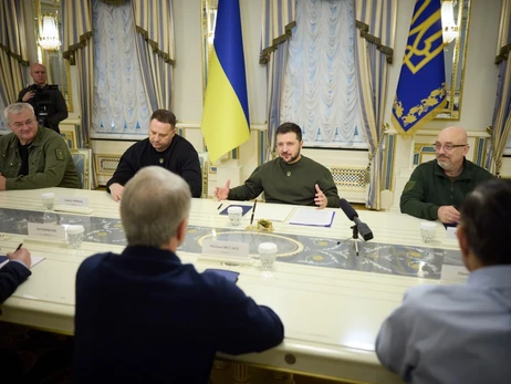 Зеленский провел встречу с конгрессменами США, прибывшими с визитом в Киев