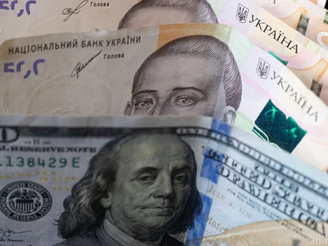 Що буде з доларом навесні і як на курс вплинув візит Байдена до Києва