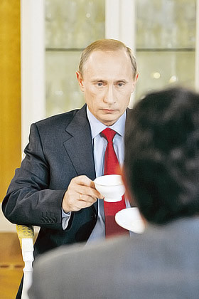 Владимир Путин: «Мы что, должны позволить себя убивать, чтобы сохраниться в «восьмерке»?!» 